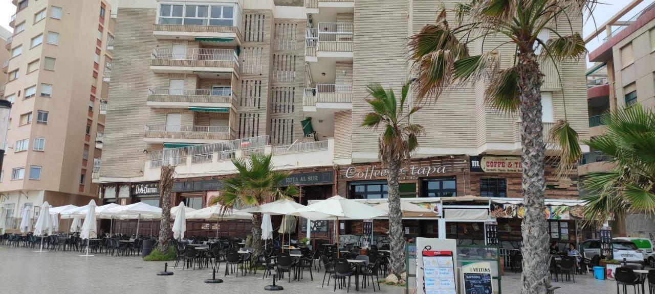 Cozy Studio Apartment Near The Beach Torrevieja Buitenkant foto